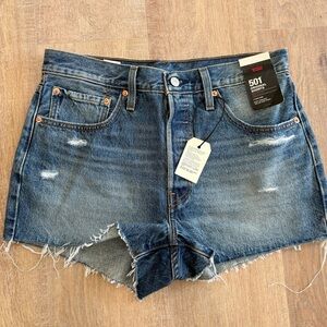 Brand new with tags LEVI’s 501 Original High Rise Shorts. 100% Cotton